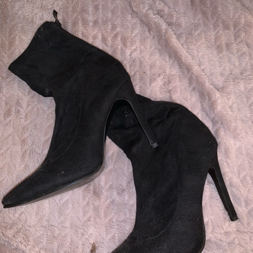BLACK HEELED SOCK BOOTS